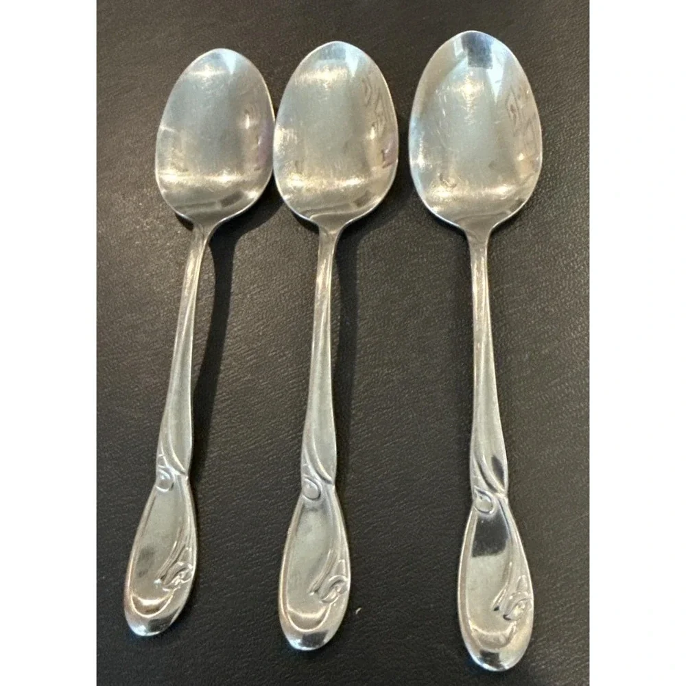 Oneida Deluxe Calla Lily Soup Spoons Spoon Stainless Steel Vintage Set Of 3‎